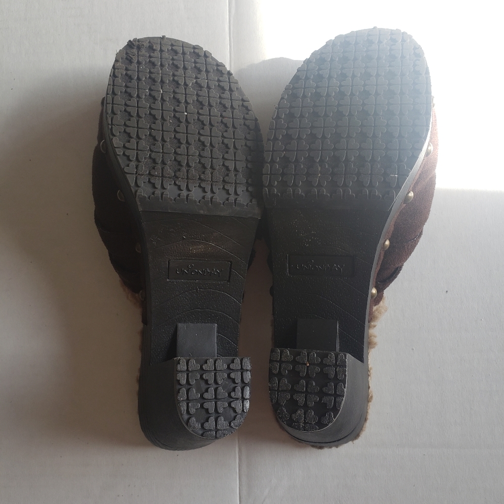 Union Bay Clogs - Picture 6 of 7